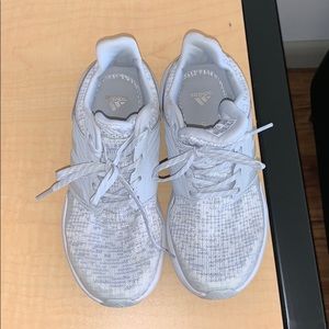 Adidas RapidaRun kids size 3